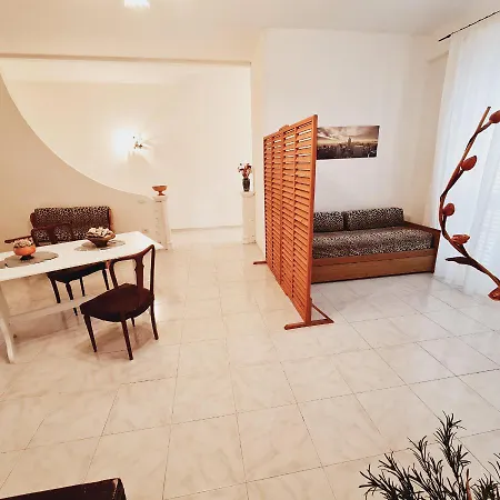 Cesar Apartmán